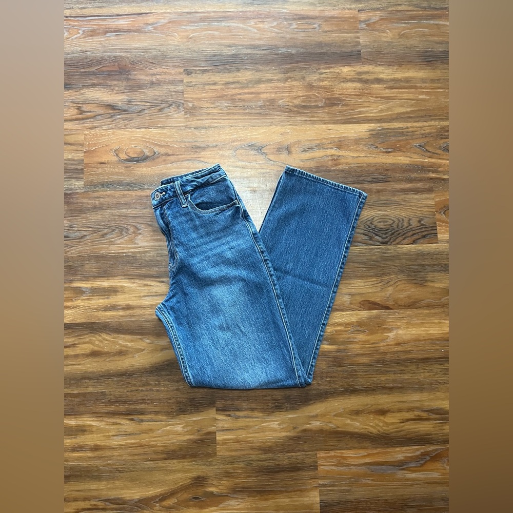 Hollister Medium Wash Ultra High-Rise Dad Jeans - W26R